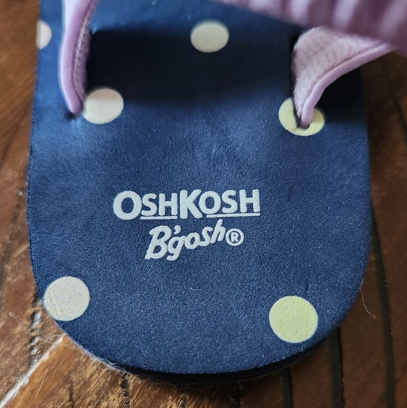🎉5/$10 Osh Kosh flip flop sandals 5/6 - Picture 2 of 5